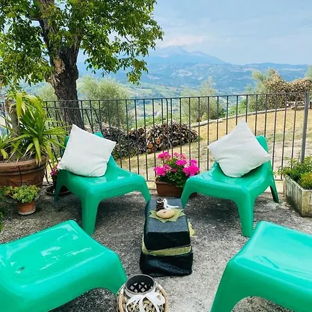 Flara Bed & Breakfast 3*