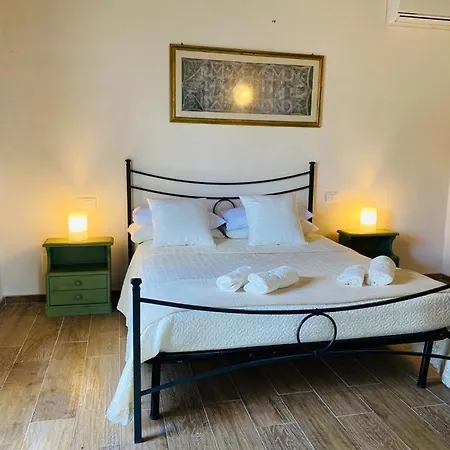 Flara Bed & Breakfast *
