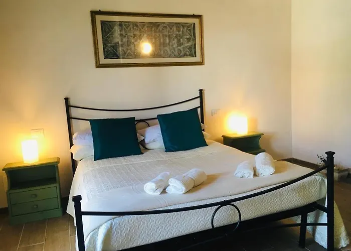 Flara Bed & Breakfast 3*