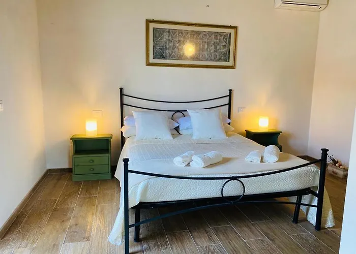 Flara Bed & Breakfast 3*